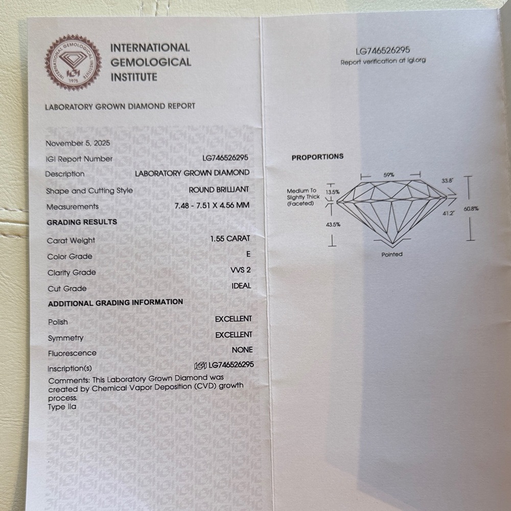 Ring Quince Platinum with Lab grown 1.55 carat Diamond size 4 1/2 can be sized, - Picture 2 of 4